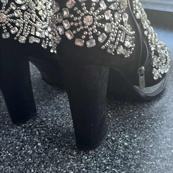Ankle bedazzled heel boots. - Picture 10 of 10